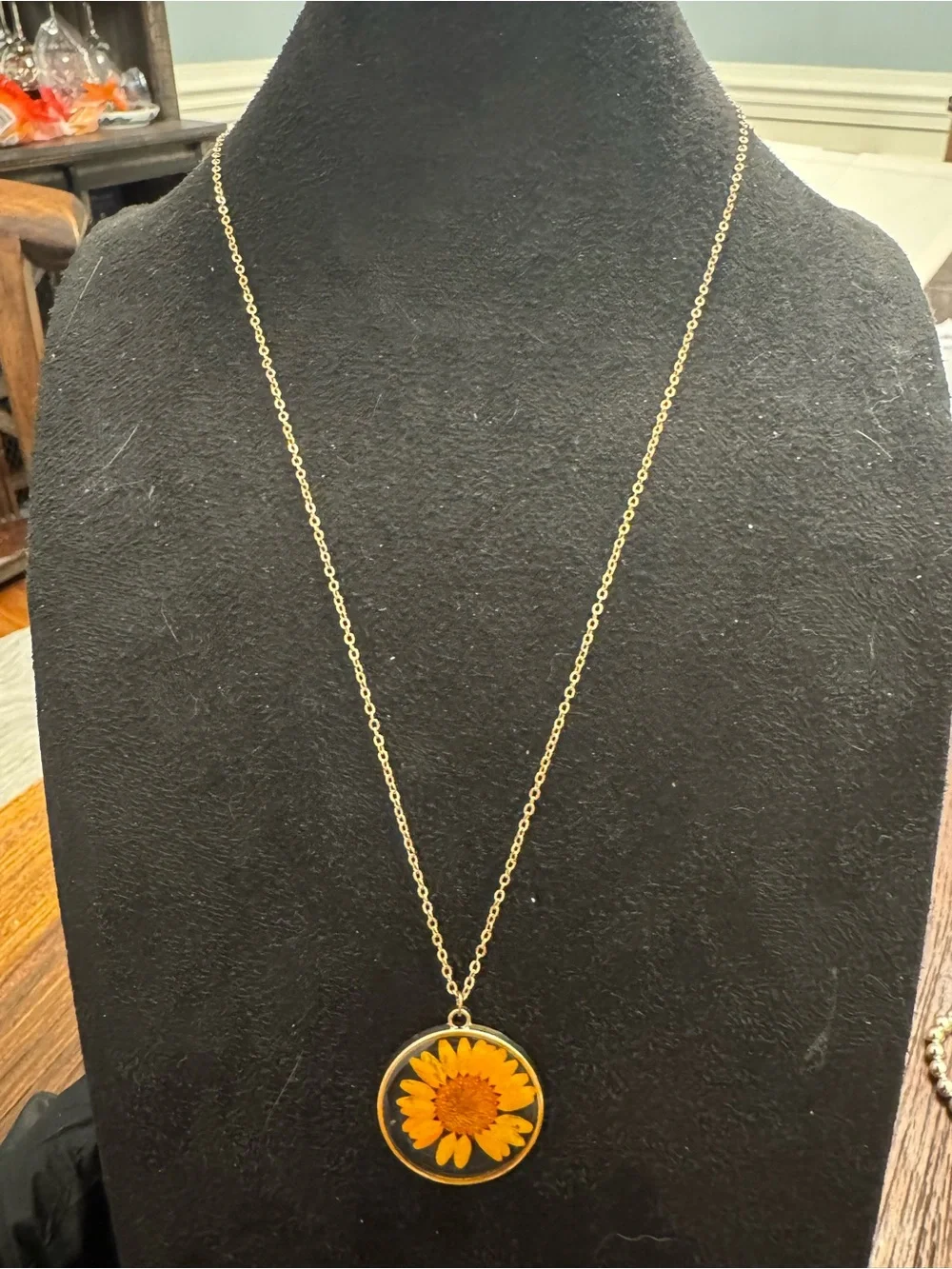 Pressed Real Flower Pendant Necklace Yellow Daisy Gold Tone Resin Botanical Jewe